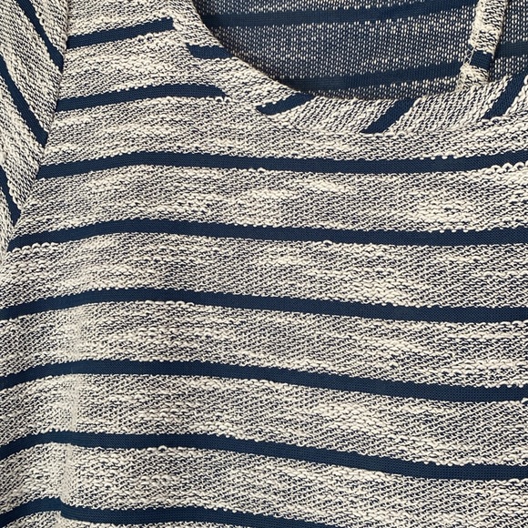 Easel, medium, striped open-back top - Picture 4 of 7